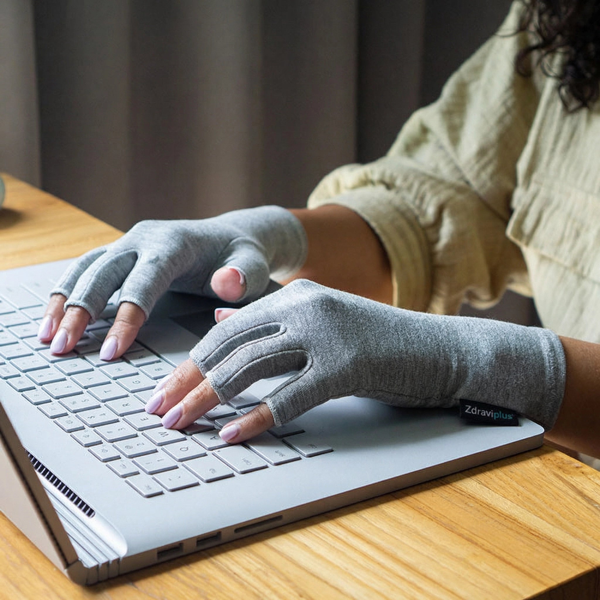 Kompresni Rukavice na Artritidu - Bambusove Vlakno